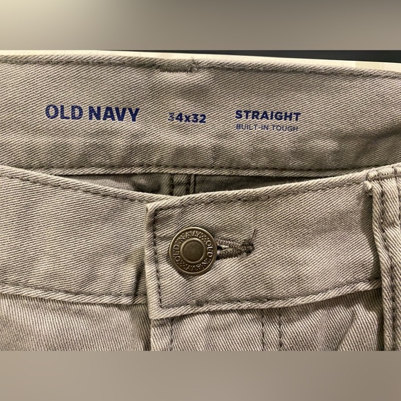Old Navy Men’s Light Grey Straight Pants - Picture 7 of 7
